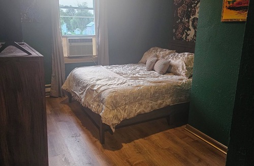 Reading Apartment | Available Now! NEW 1-bedroom apt Reading, 3 dispensaries and coffee!