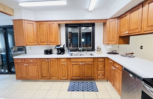 Nazareth Ski Chalet | Available Sept 22-26 - Chalet with Private Indoor Pool & Hot Tub