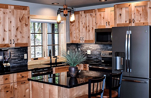 Lutsen Cabin | AVAILABLE TO BOOK: JULY 6TH - 10TH; 15TH - 17TH; 22ND - 24TH! UP NORTH AWAITS!