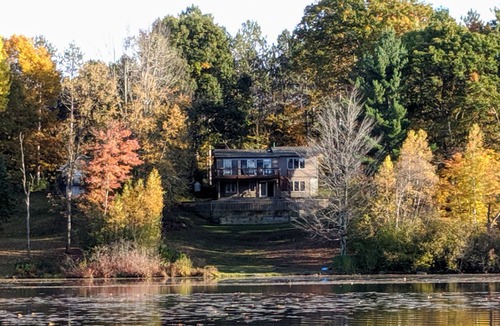 Gloversville House | AVAILABLE WEEKS JUNE 30-JULY AUG 12 -AUG 19