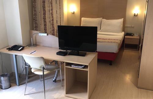 New Delhi Hotel | Avalon Courtyard