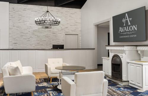 Lake Hallie Hotel | Avalon Hotel & Conference Center