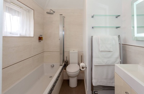 New Forest District Bed & Breakfast | Avalon House B&B