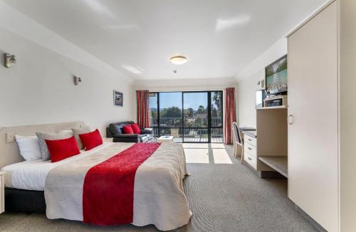 Motueka Hotel | Avalon Manor Motel
