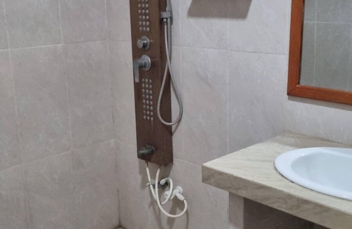 Vaadhoo House | Avanti Surf & Stay