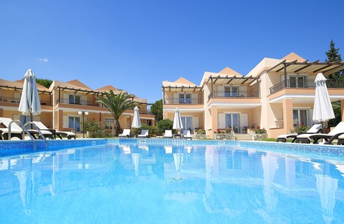 Eretria Apartment | Avantis Suites Hotel