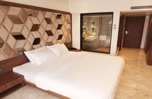 Karjat Hotel | Aveda Estrella