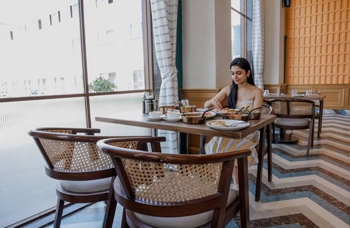 Karjat Hotel | Aveda Estrella