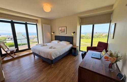 Porspoder House | Avel Vor - Family home renovated sea view