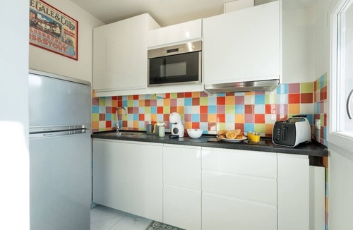 Santa Maria Novella Apartment | Avelli Pia Fourth Floor with 2 Bathrooms
