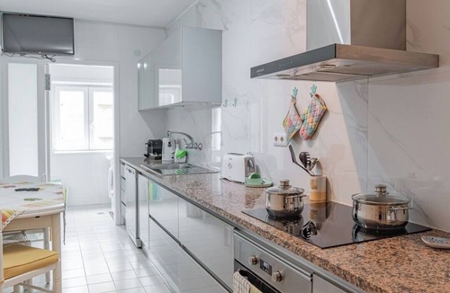 Vila Nova de Gaia Apartment | Avenida: Central, Garage, Metro