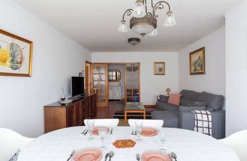 Vila Nova de Gaia Apartment | Avenida: Central, Garage, Metro