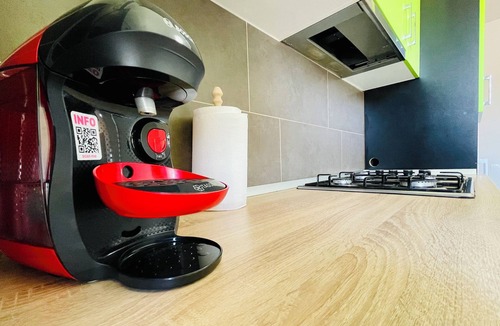 Tractorul Apartment | Aventurescu Studio Netflix and Parking