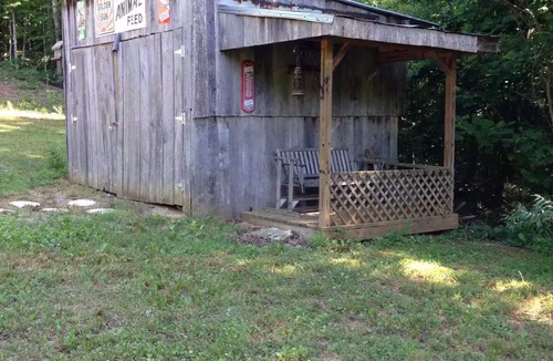 Albany House | Avery Acres