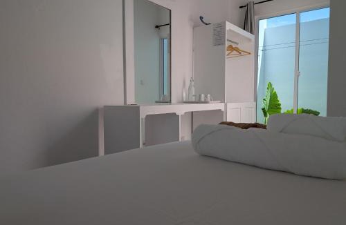 Thoddoo Hotel | Avi Guesthouse