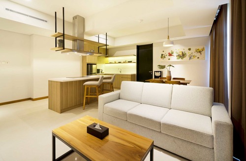 South Tangerang Hotel | Aviary Bintaro