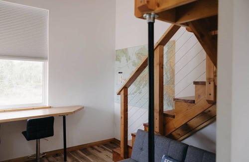 Houston House | Aviation Retreat: Tiny Home w/Private Balcony