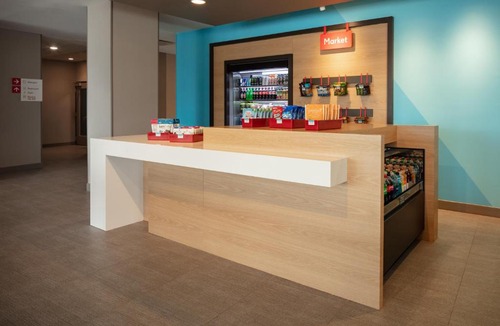 Madison Hotel | avid hotels - Madison - Monona by IHG