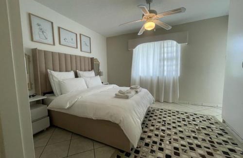 Klein Windhoek Villa | Avis Sunrise View