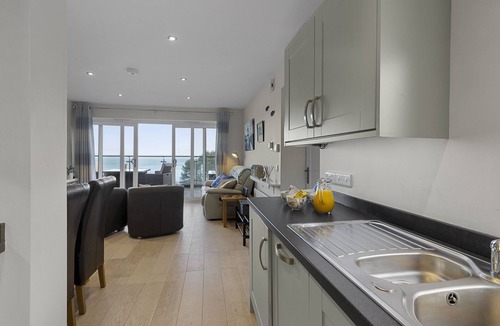 Brixham Cottage | Avocet 4 at The Cove is a stylish seafront apartment with uninterrupted views