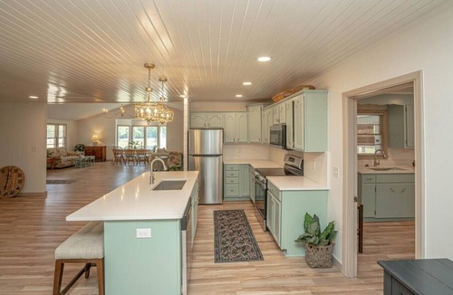Ocean Isle Beach House | Avoid the beach traffic and stay in this cozy, renovated 4 bedroom property just 5 minutes from OIB!