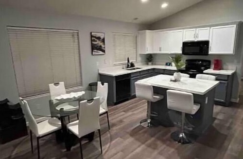 Crystal Gardens House | Avondale Getaway