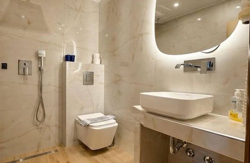 Perea Hotel | Avra Hotel