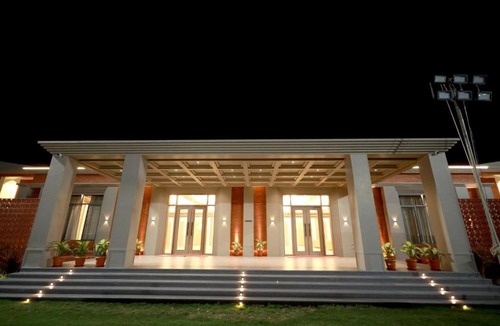 Veraval Hotel | Avsar Resort