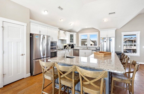 Ocean Sands House | Awakening Sun: Oceanfront, Pool, Theater, Dogs