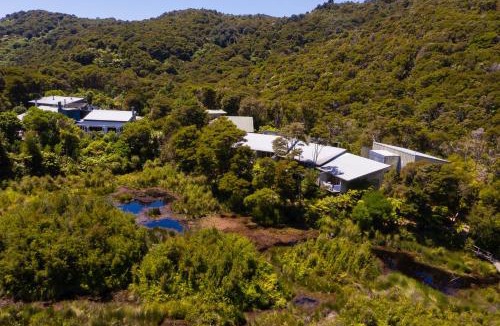 Awaroa Resort | Awaroa Lodge