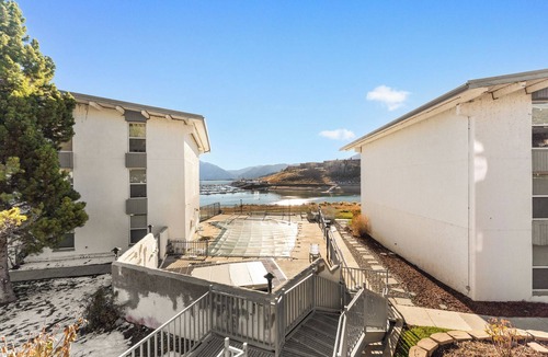 Dillon Apartment | Awc105d3