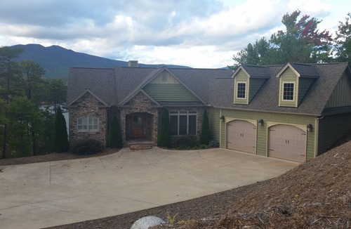 Nebo House | Awe Inspiring Views! Custom Lake Front Home on Beautiful Lake James!