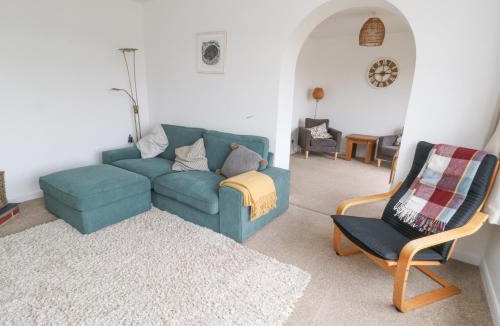 Llanfaelog House | Awelfryn