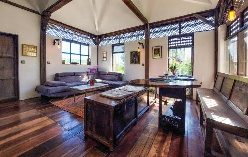 Saint-Sulpice-de-Roumagnac House | Awesome Home In Saint-Sulpice-De-Rouma