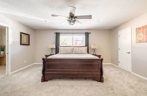 Mesa House | Awesome 5BR, 4BA, Pool, HotTub, Patio, Office