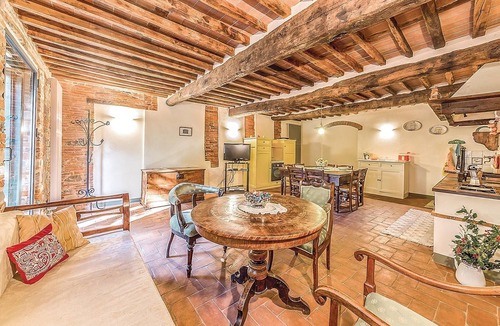 Capannori Apartment | Awesome apartment in Gragnano-Capannori LU with WiFi