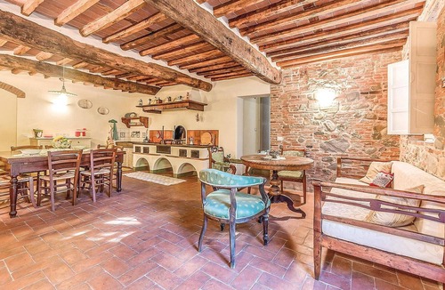 Capannori Apartment | Awesome apartment in Gragnano-Capannori LU with WiFi