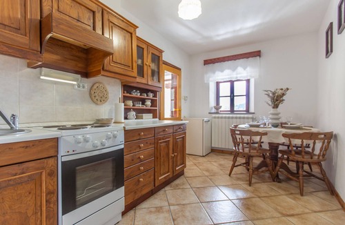 Matavun Apartment | Awesome apartment in Divaca with WiFi