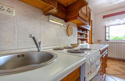 Matavun Apartment | Awesome apartment in Divaca with WiFi