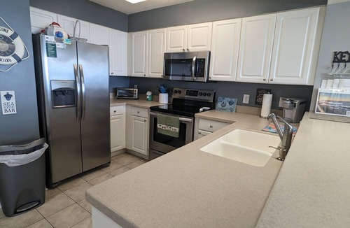 Windy Hill Condo | AWESOME Beachfront Condo; Clean, Smart; Lazy River, Hot Tub, Pools; Book Fast!