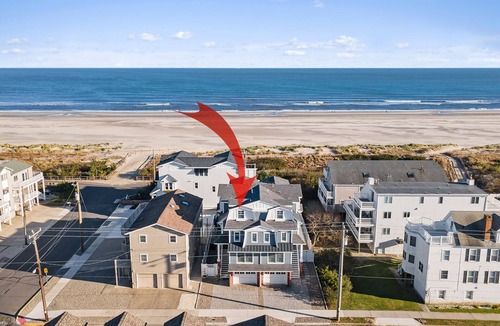 Sea Isle City House | AWESOME CUSTOM TOWNHOUSE WITH POOL located at the end of the Promenade