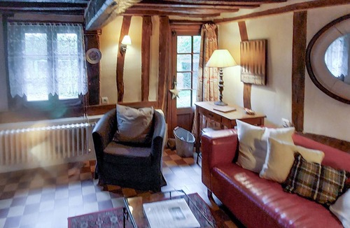 Sainte-Opportune-la-Mare House | Awesome home in Sainte-Opportune la Ma