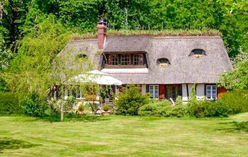 Sainte-Opportune-la-Mare House | Awesome Home In Sainte-Opportune La Ma
