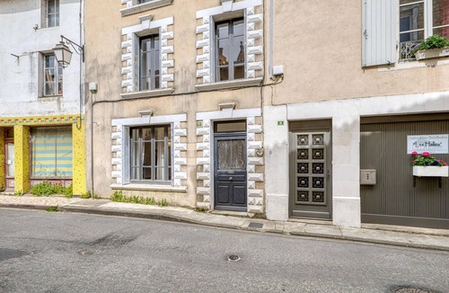 Verteuil-sur-Charente House | Awesome home in Verteuil-sur-Charente with WiFi