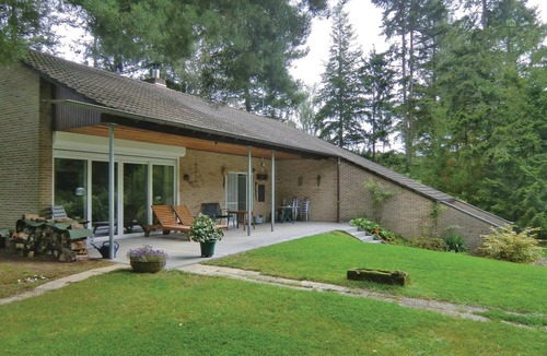 Euskirchen House | Awesome home in Euskirchen-Kirchheim