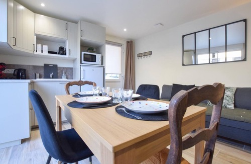Esquay-sur-Seulles House | Awesome home in Esquay-sur-Seulles with WiFi