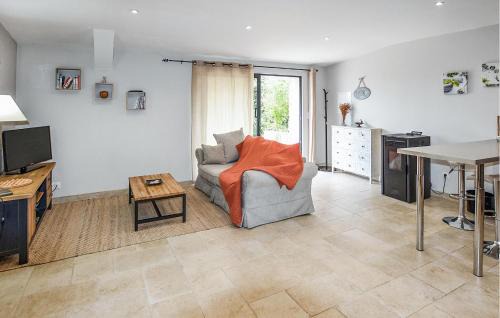 La Roque-sur-Pernes House | Awesome Home In La-Roque-Sur-Pernes