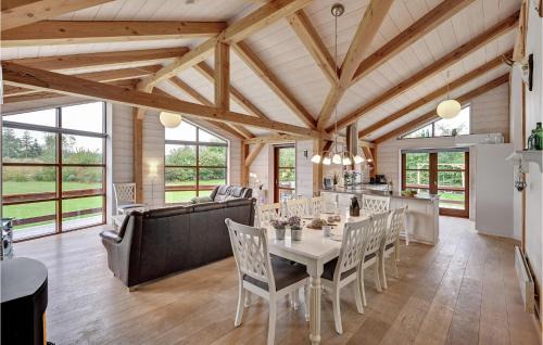 Krejbjerg House | Awesome Home In Ejstrupholm With Sauna