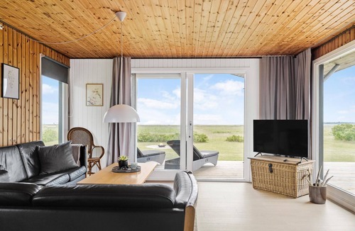 Diernæs Strandby House | Awesome home in Haderslev with WiFi
