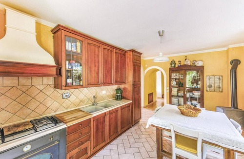 Passignano sul Trasimeno House | Awesome home in Passignano PG